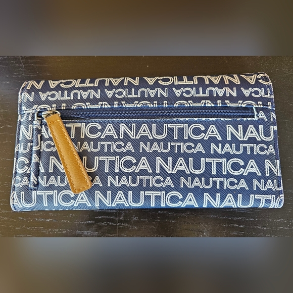 Nautica Tri-Fold Wallet With RFID Blocking Protection - Picture 4 of 4